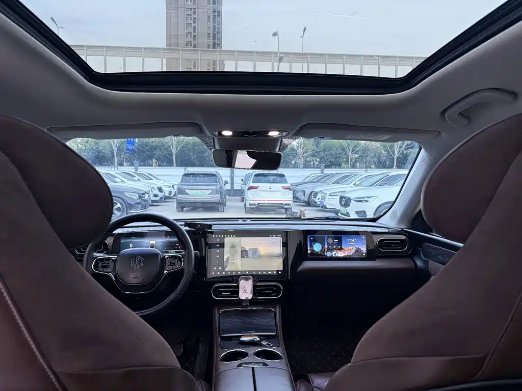 Leapmotor Leapmotor C11 — миниатюра 4