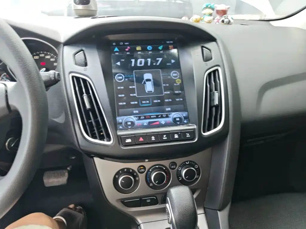 Ford Focus — миниатюра 13