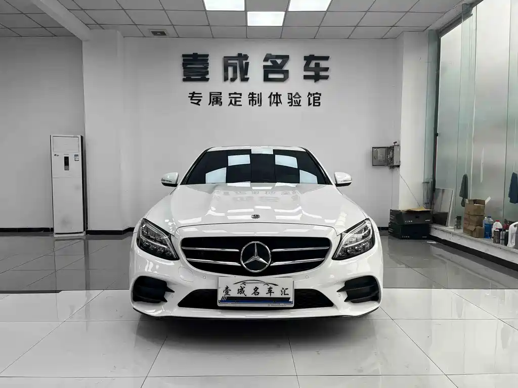 Mercedes-Benz C-Class — миниатюра 2