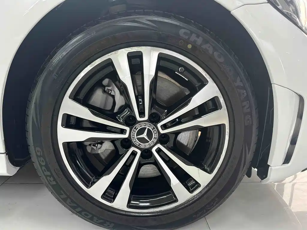 Mercedes-Benz C-Class — миниатюра 16