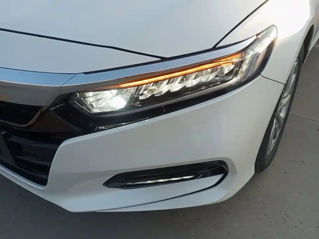 Honda Accord — миниатюра 24