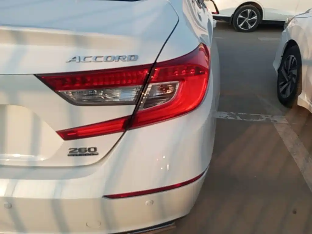 Honda Accord — миниатюра 8