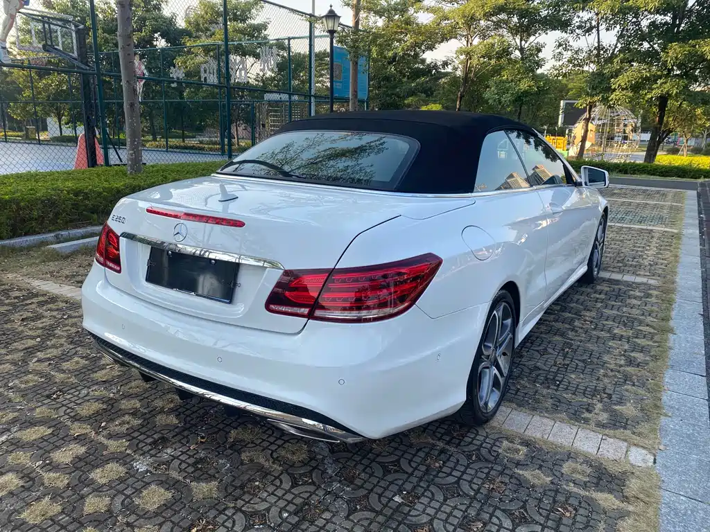 Mercedes-Benz E-Class (Import) — миниатюра 8