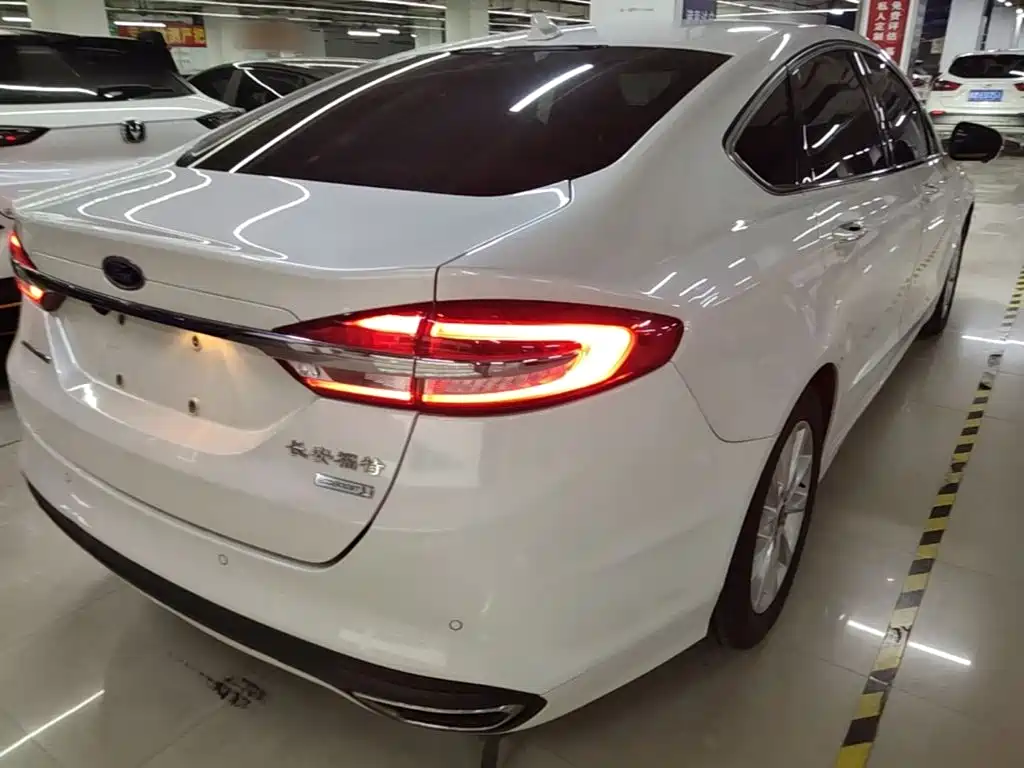 Ford Mondeo — миниатюра 8