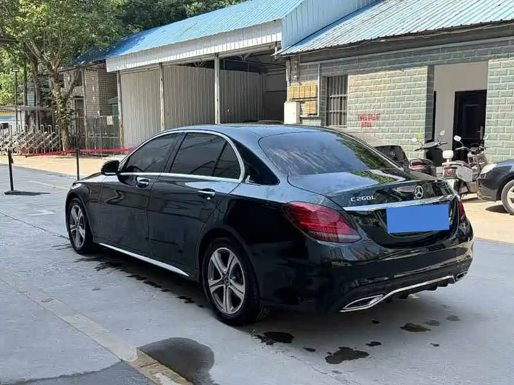 Mercedes-Benz C-Class — миниатюра 7