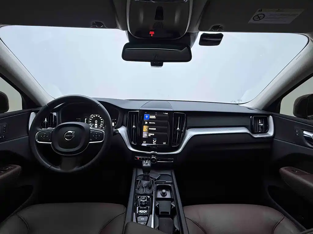 Volvo XC60 — миниатюра 12