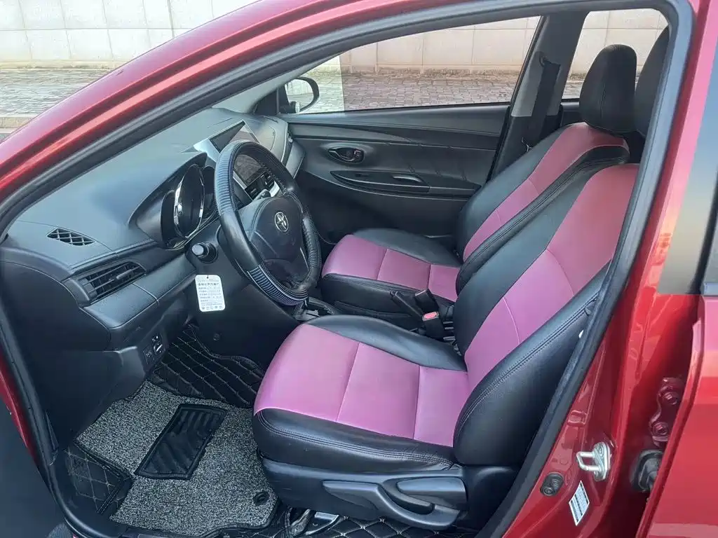 Toyota Yaris L — миниатюра 5