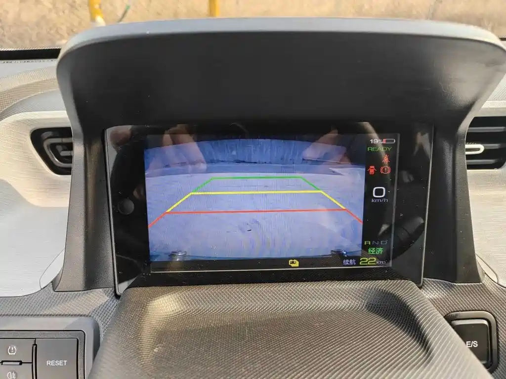 Wuling MINIEV — миниатюра 9