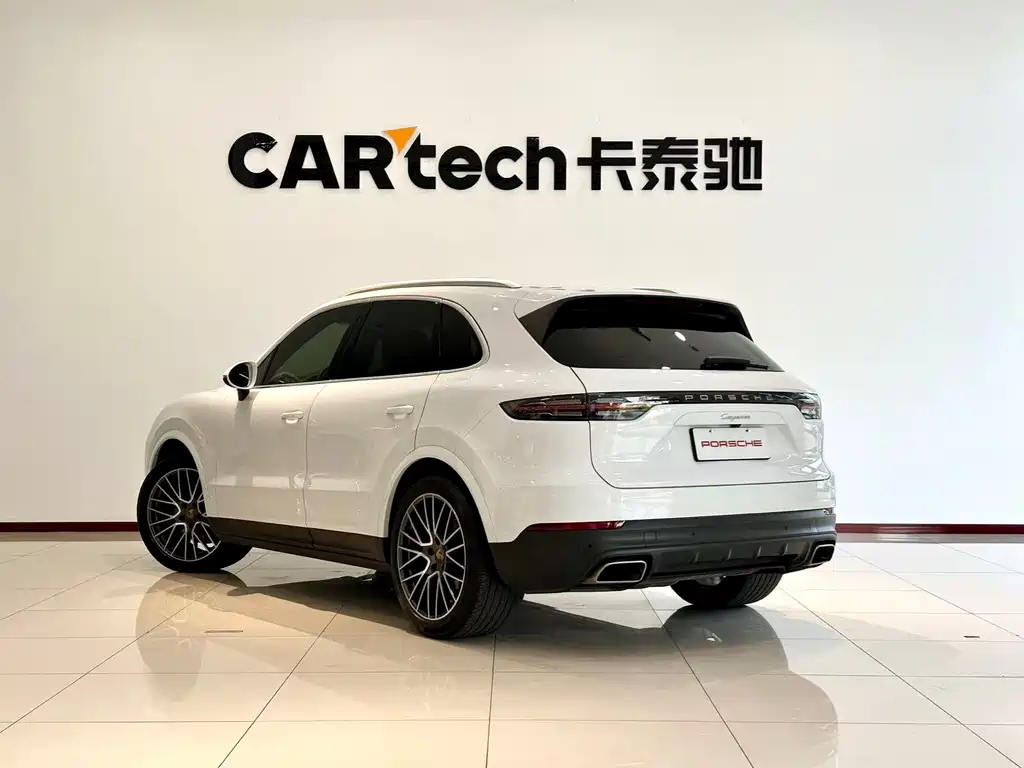 Porsche Cayenne — миниатюра 5