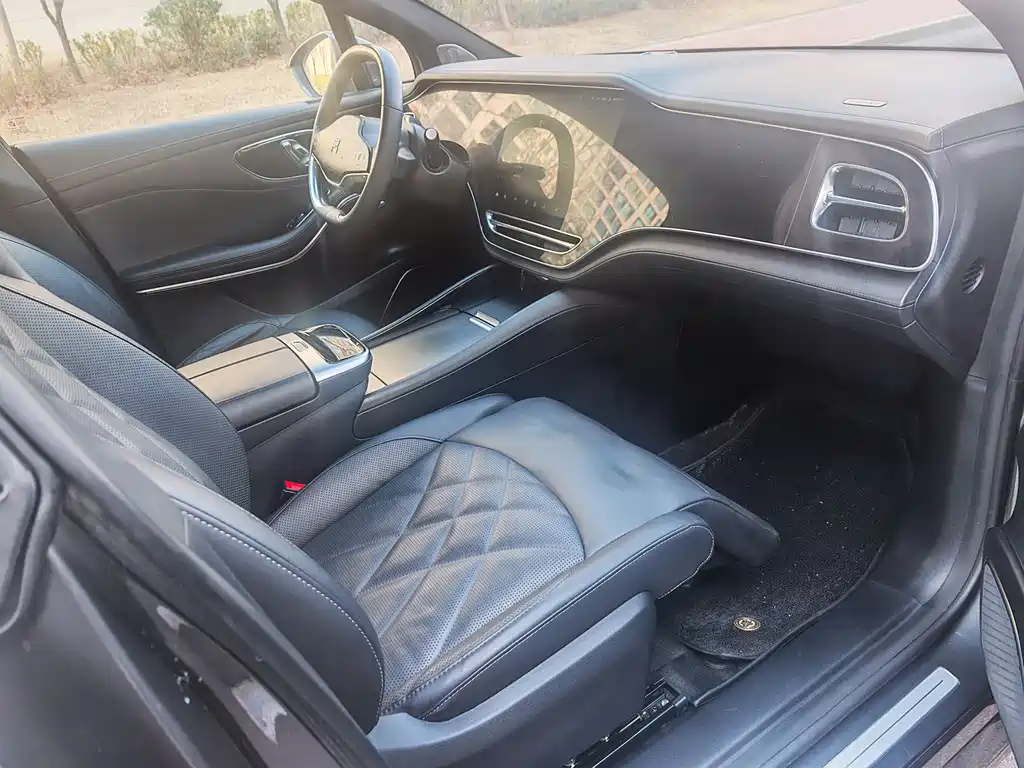 RISING AUTO FEIFAN R7