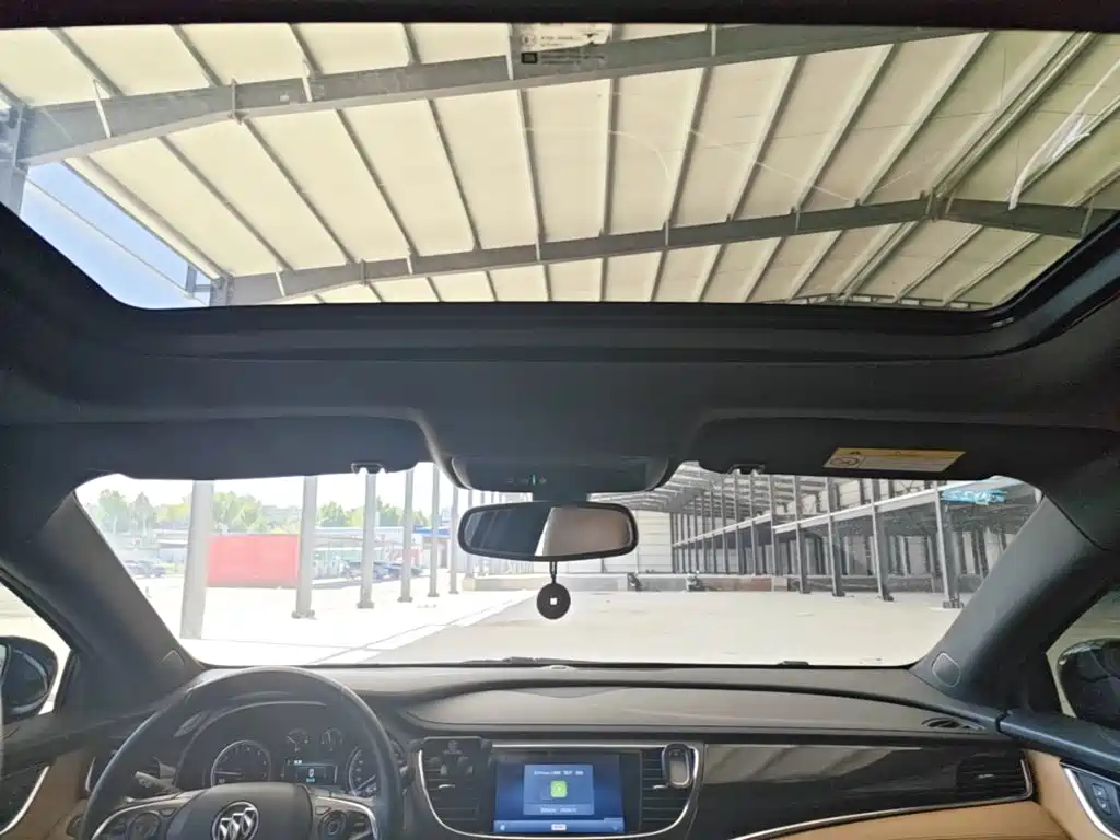 Buick LaCrosse — миниатюра 18