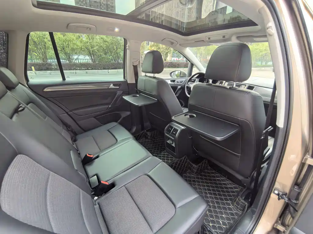 Volkswagen Golf Sportsvan — миниатюра 14