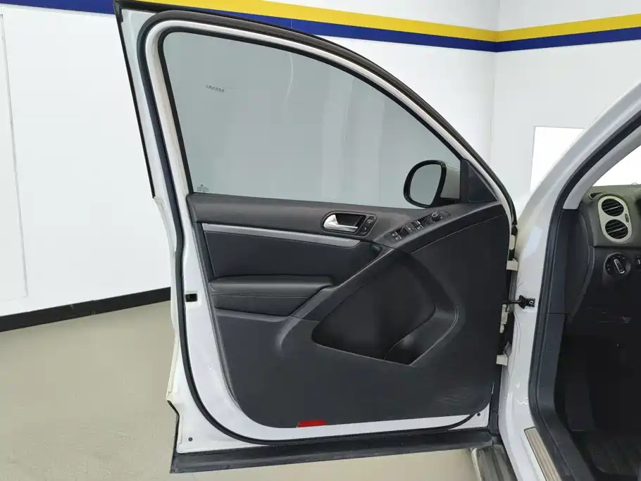 Volkswagen Tiguan — миниатюра 7