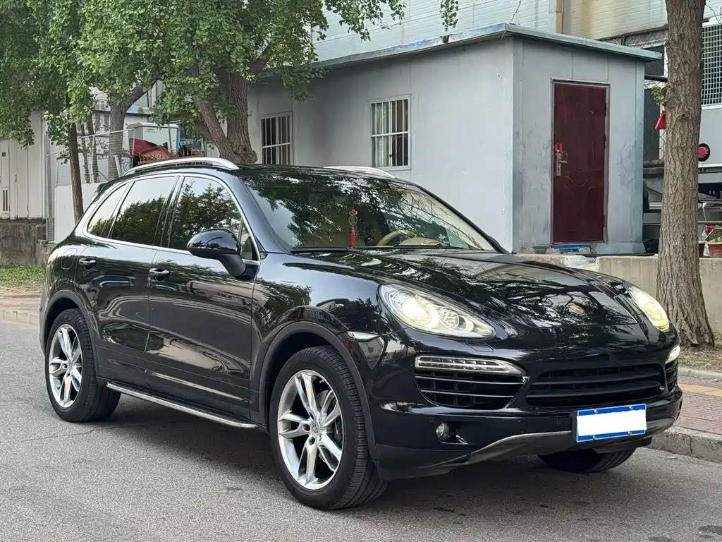 Porsche Cayenne — миниатюра 2