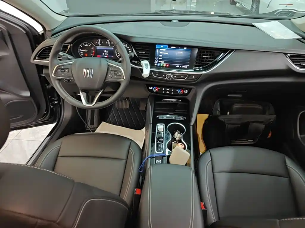 Buick Regal — миниатюра 10