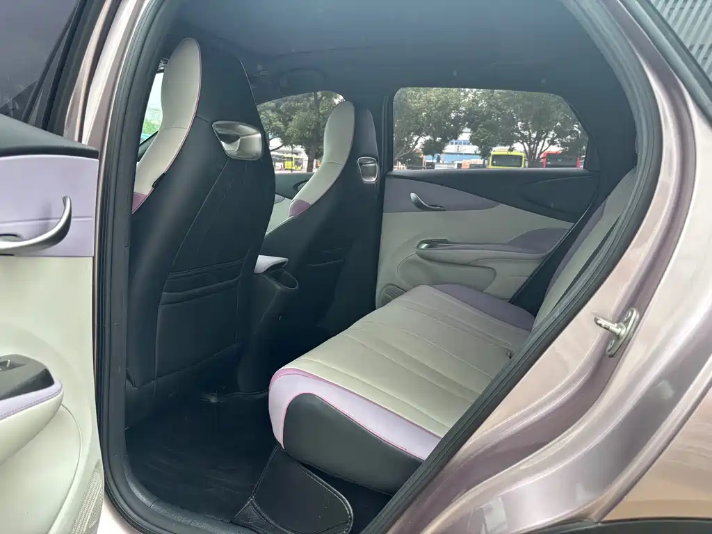 BYD Dolphin — миниатюра 11
