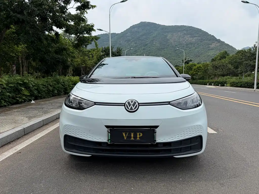 Volkswagen ID.3 — миниатюра 2