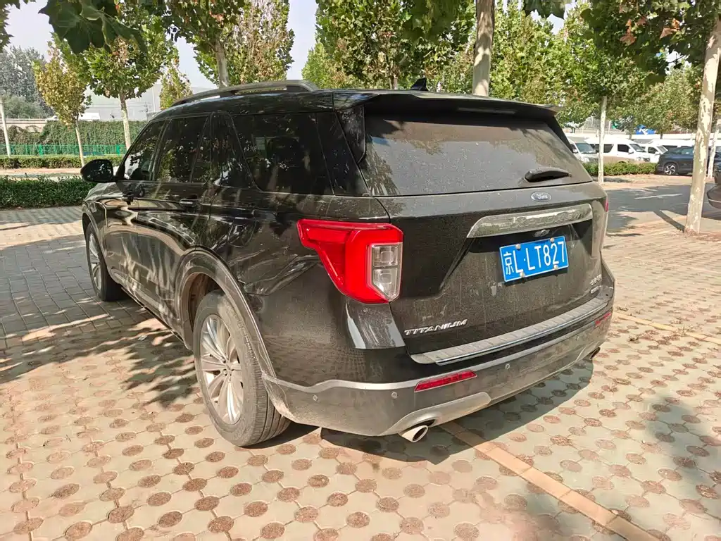 Ford Explorer — миниатюра 10
