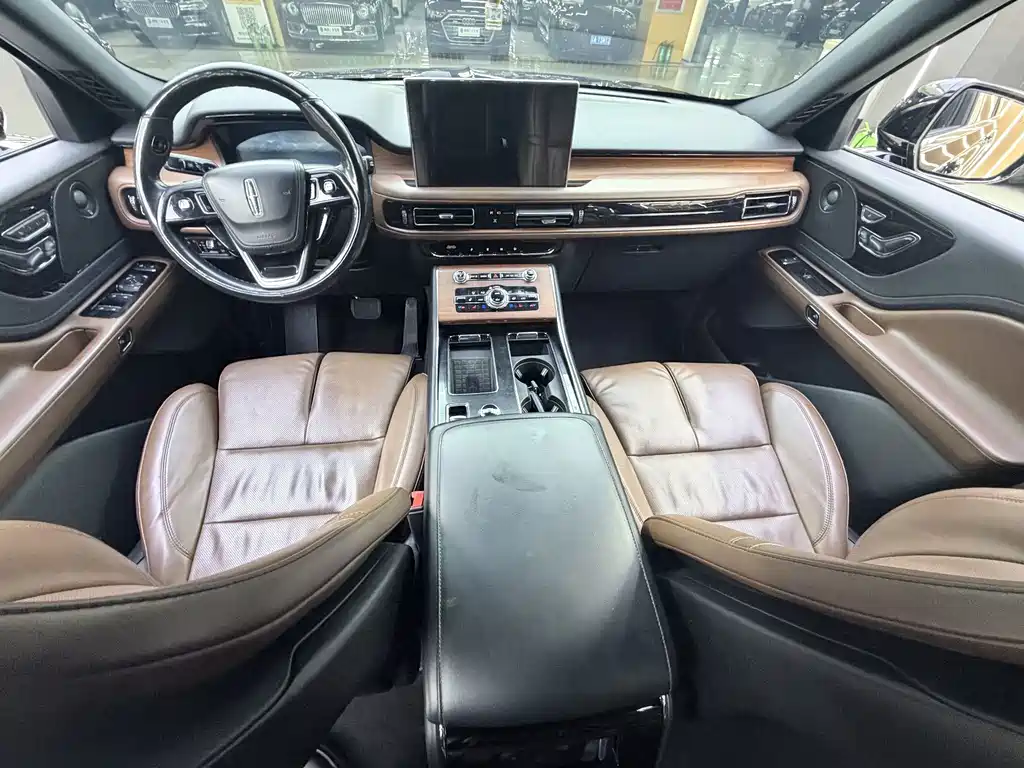 Lincoln Aviator — миниатюра 15