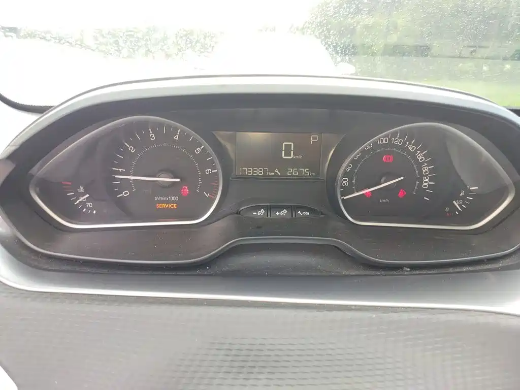 Peugeot 2008 — миниатюра 7