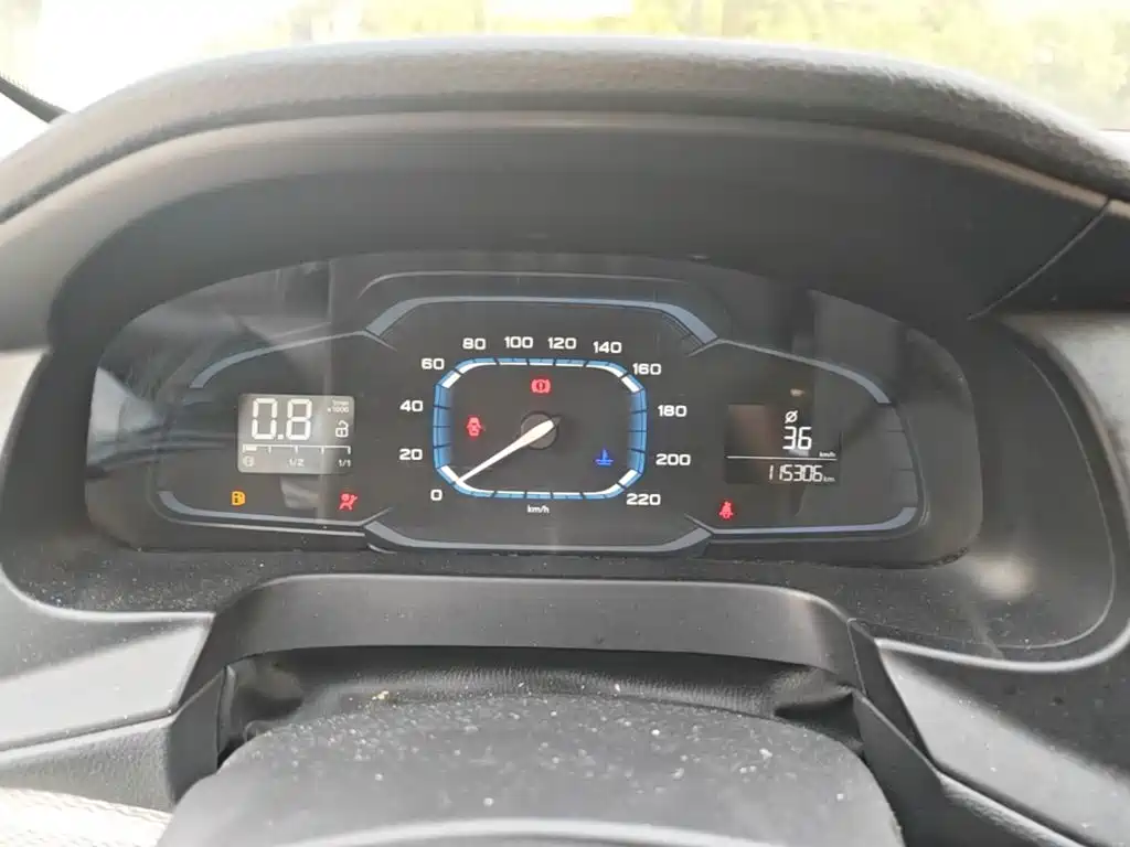 Roewe 360 — миниатюра 12