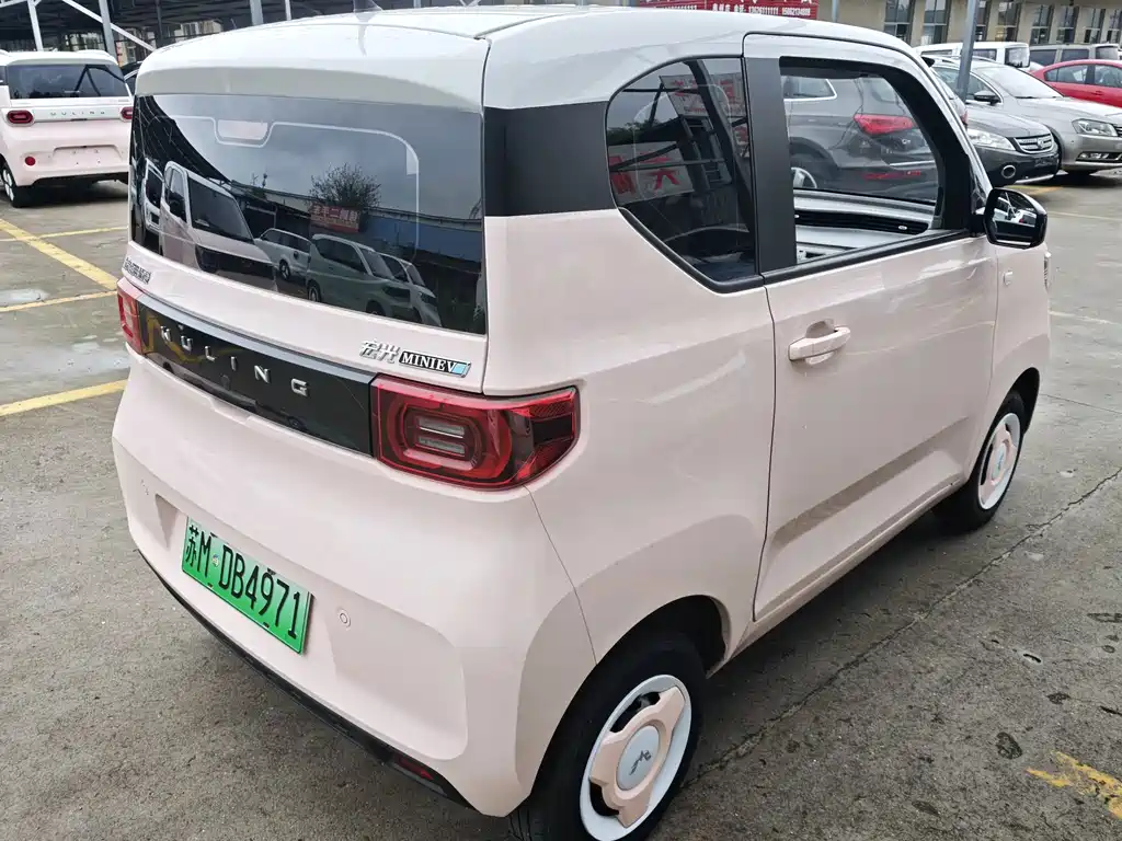 Wuling MINIEV — миниатюра 5