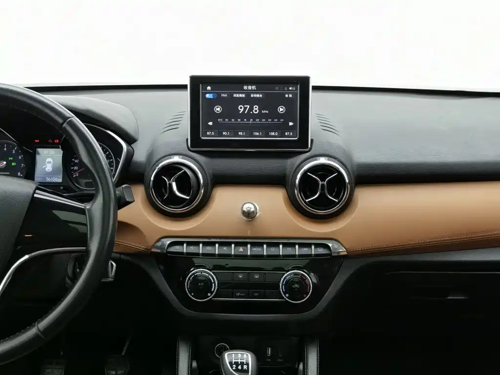 BAIC Senova X35 — миниатюра 12
