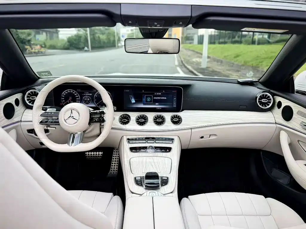Mercedes-Benz E-Class (Import) — миниатюра 4