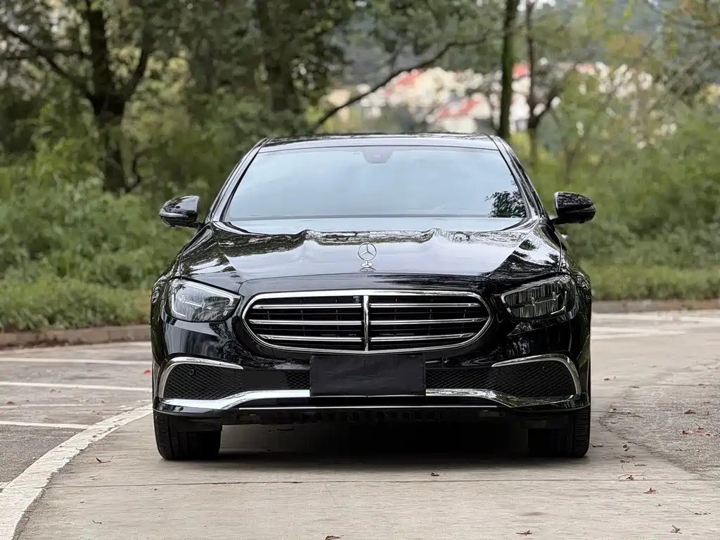 Mercedes-Benz E-Class 2022