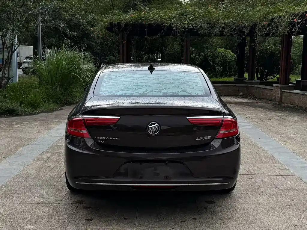 Buick LaCrosse — миниатюра 8
