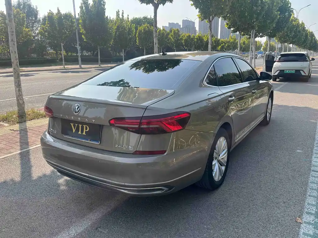 Volkswagen Passat — миниатюра 10