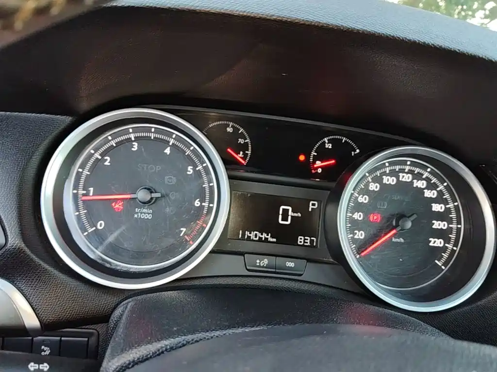 Peugeot 408 — миниатюра 12
