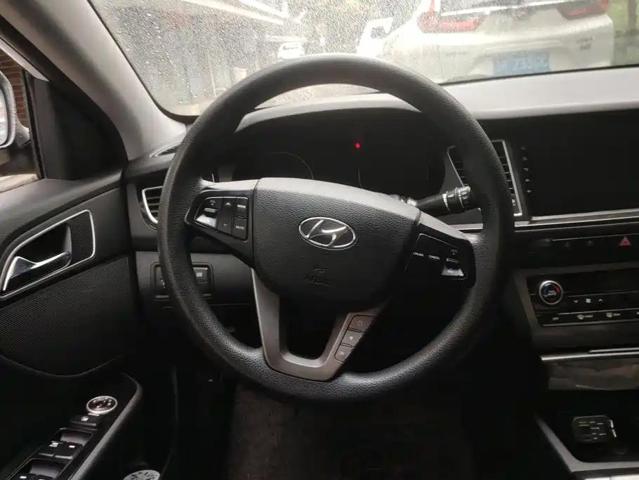 Hyundai Mistra — миниатюра 15