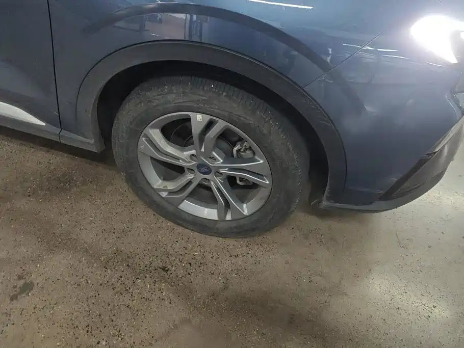 Ford Equator Sport — миниатюра 6