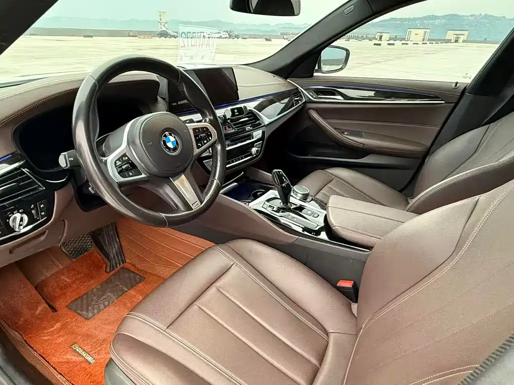 BMW 5 Series — миниатюра 6