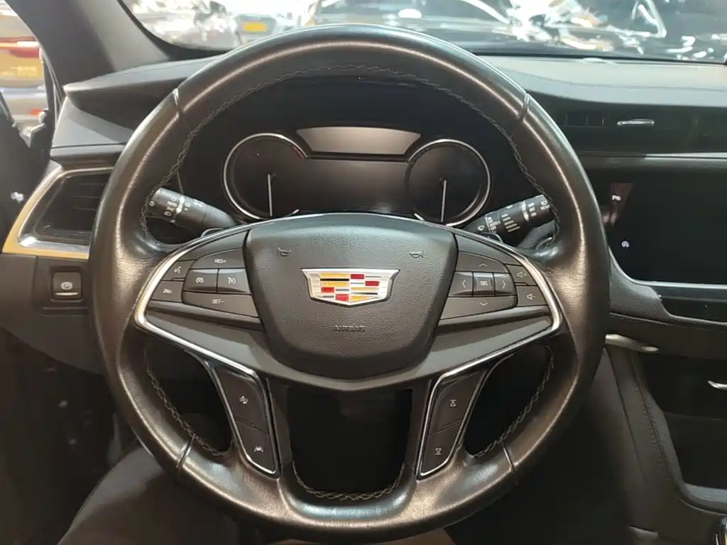 Cadillac XT5 — миниатюра 11