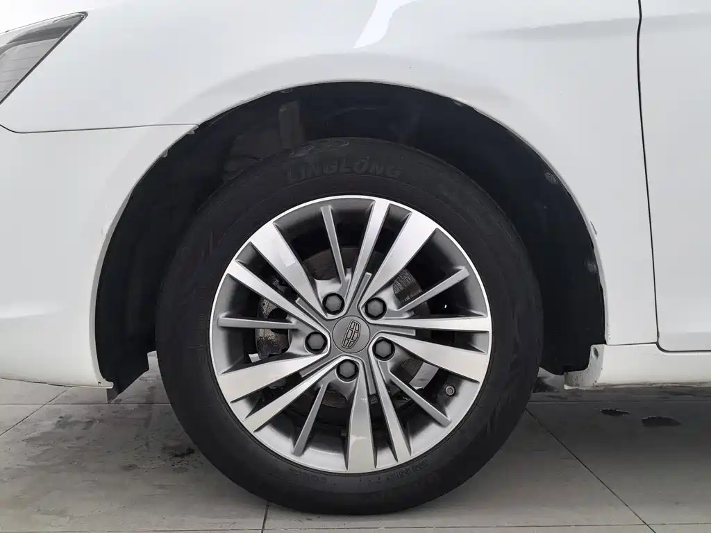 Geely Emgrand — миниатюра 17