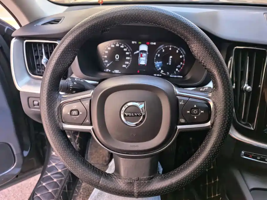Volvo XC60 — миниатюра 15