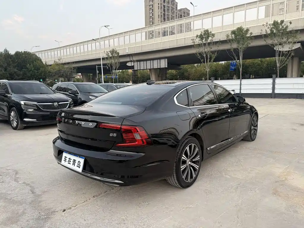 Volvo S90 — миниатюра 10