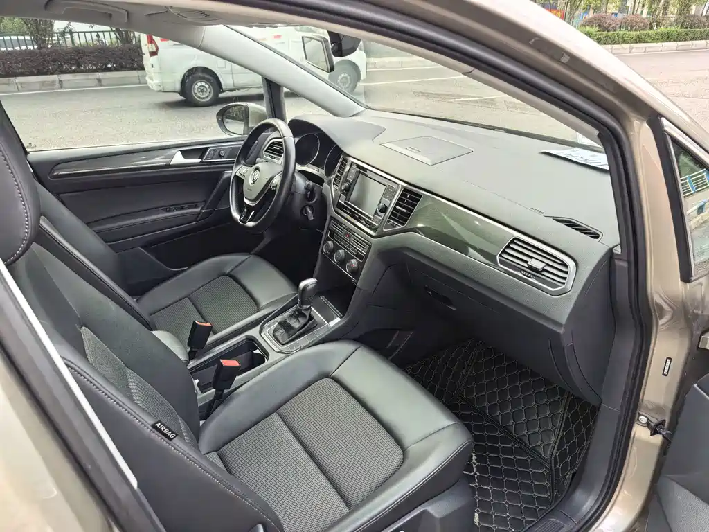Volkswagen Golf Sportsvan — миниатюра 15