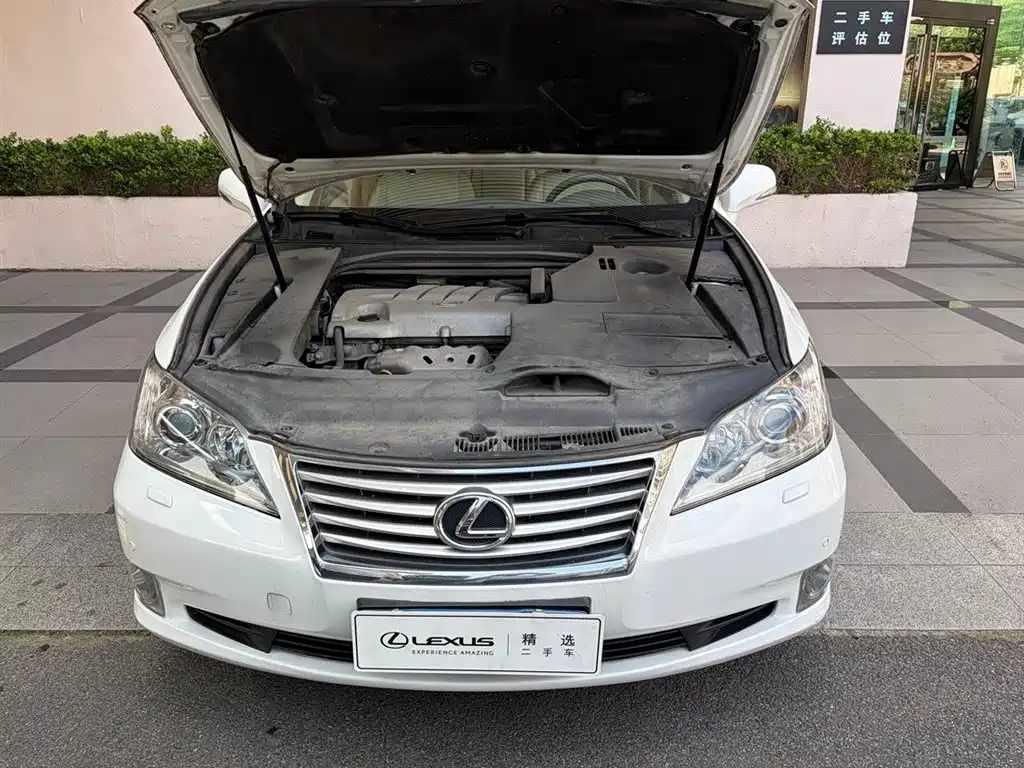 Lexus ES — миниатюра 6