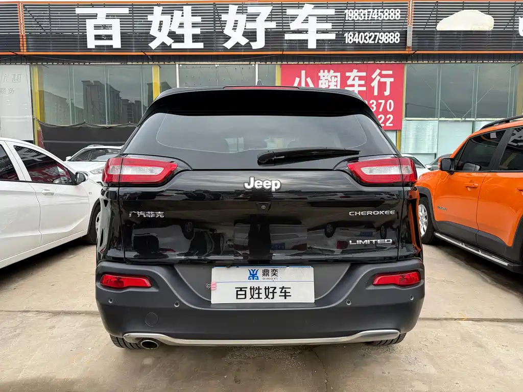 Jeep Cherokee — миниатюра 6