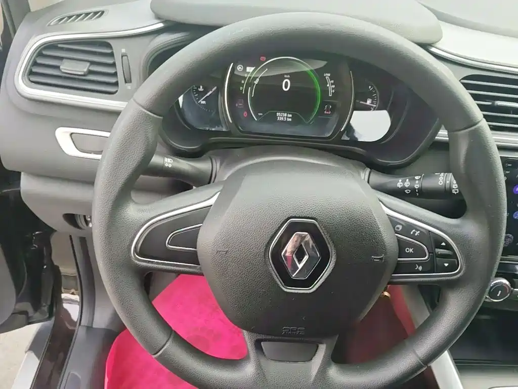 Renault Kadjar — миниатюра 11