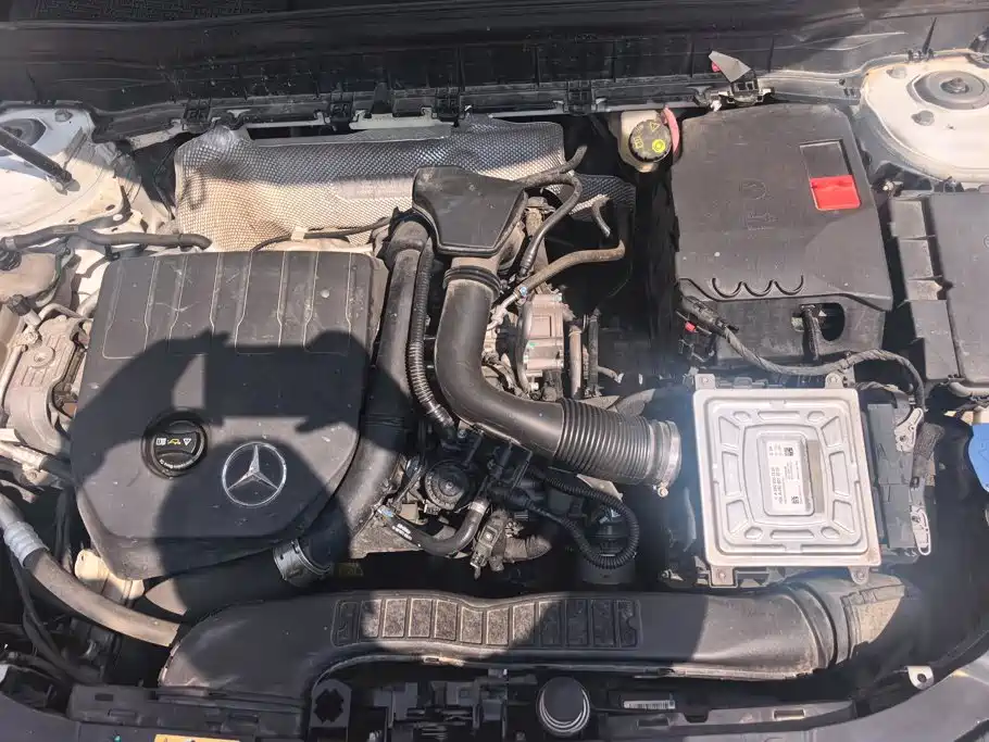 Mercedes-Benz GLB — миниатюра 10