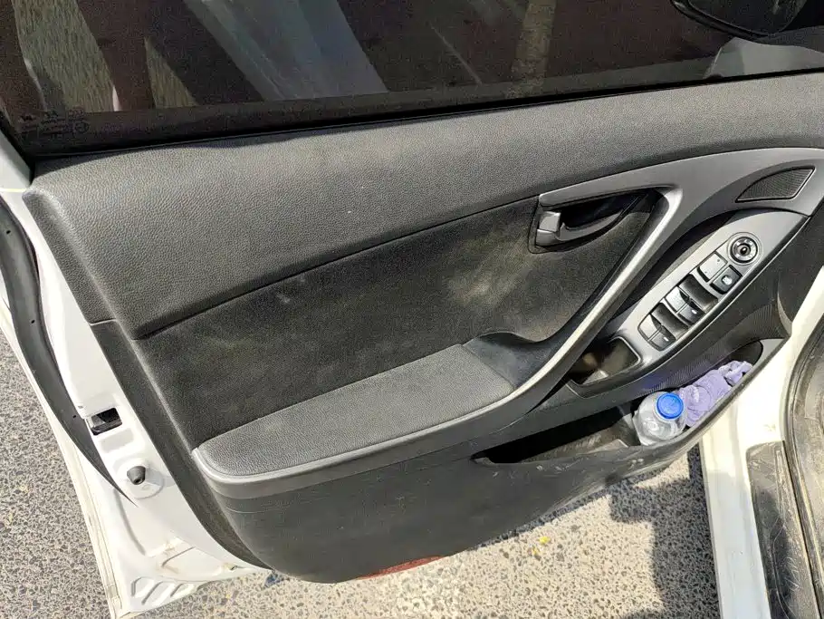 Hyundai Elantra Langdong — миниатюра 7