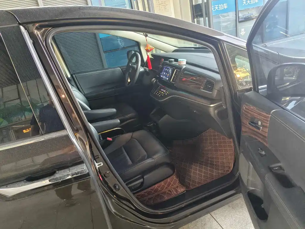 Honda Elysion — миниатюра 4