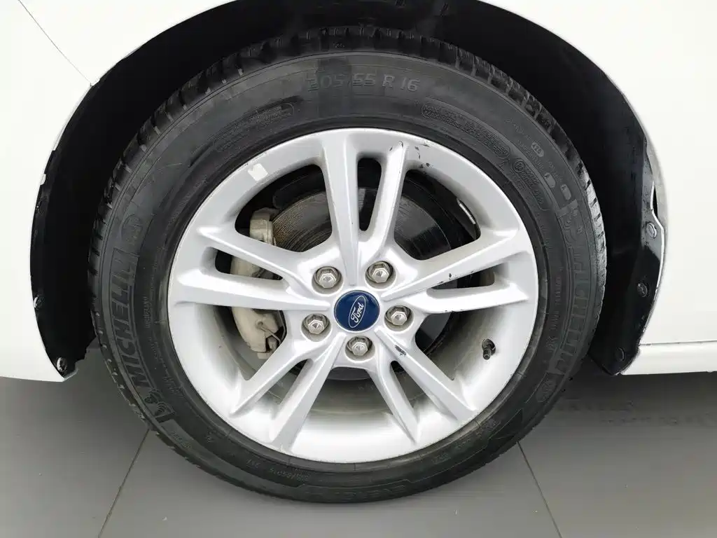 Ford Escort — миниатюра 17