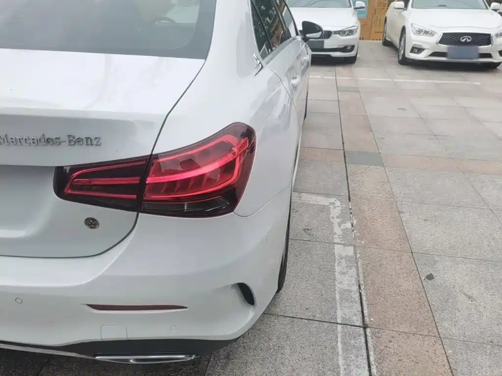 Mercedes-Benz A-Class — миниатюра 8