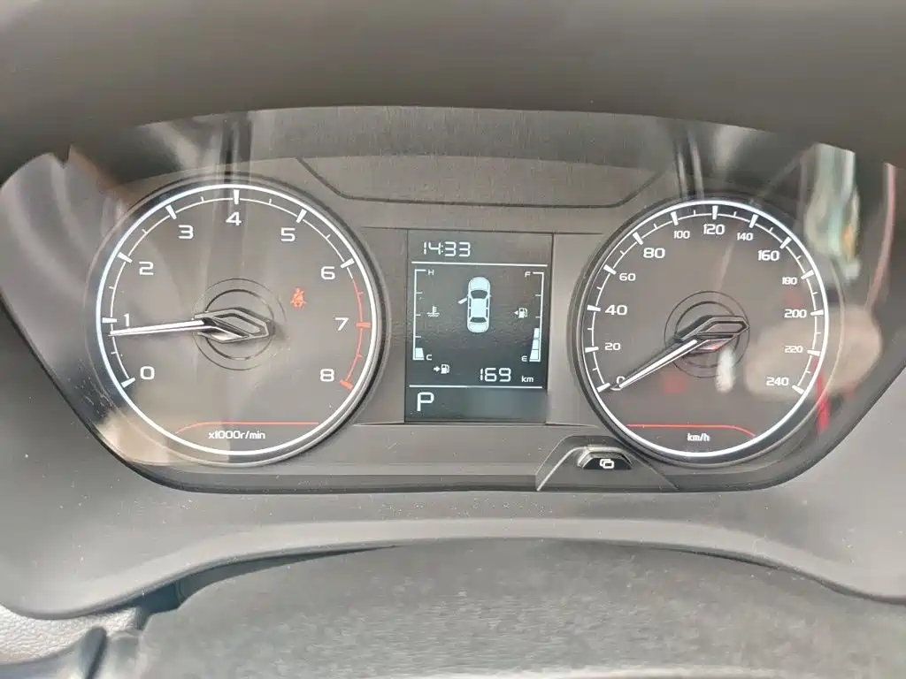 Geely Vision X3 — миниатюра 4