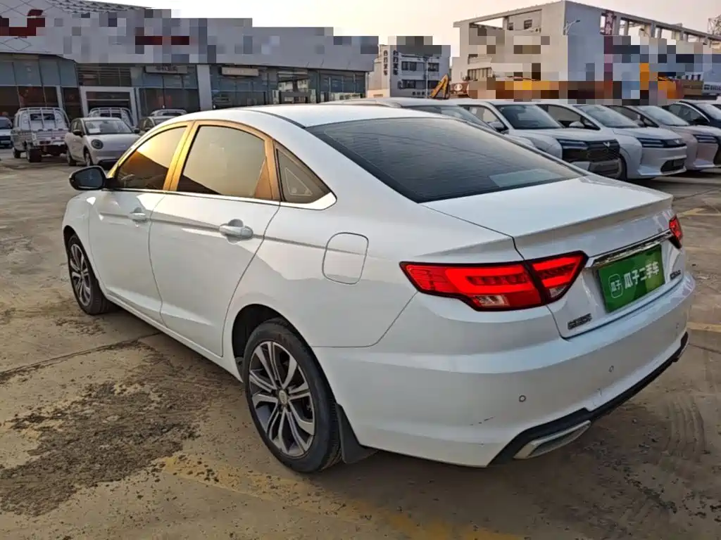 Geely Emgrand GL — миниатюра 5